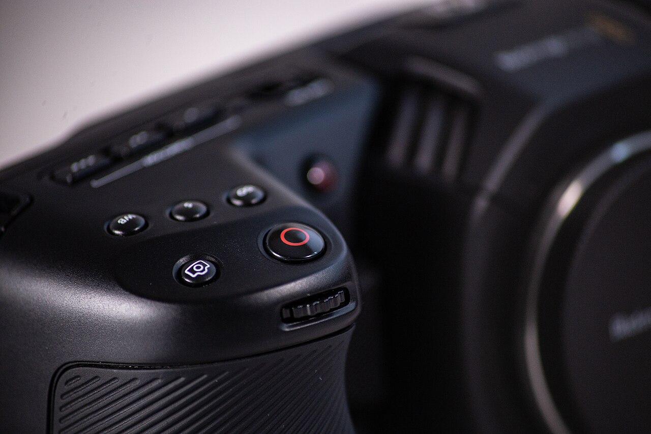 blackmagic pocket 6k pro