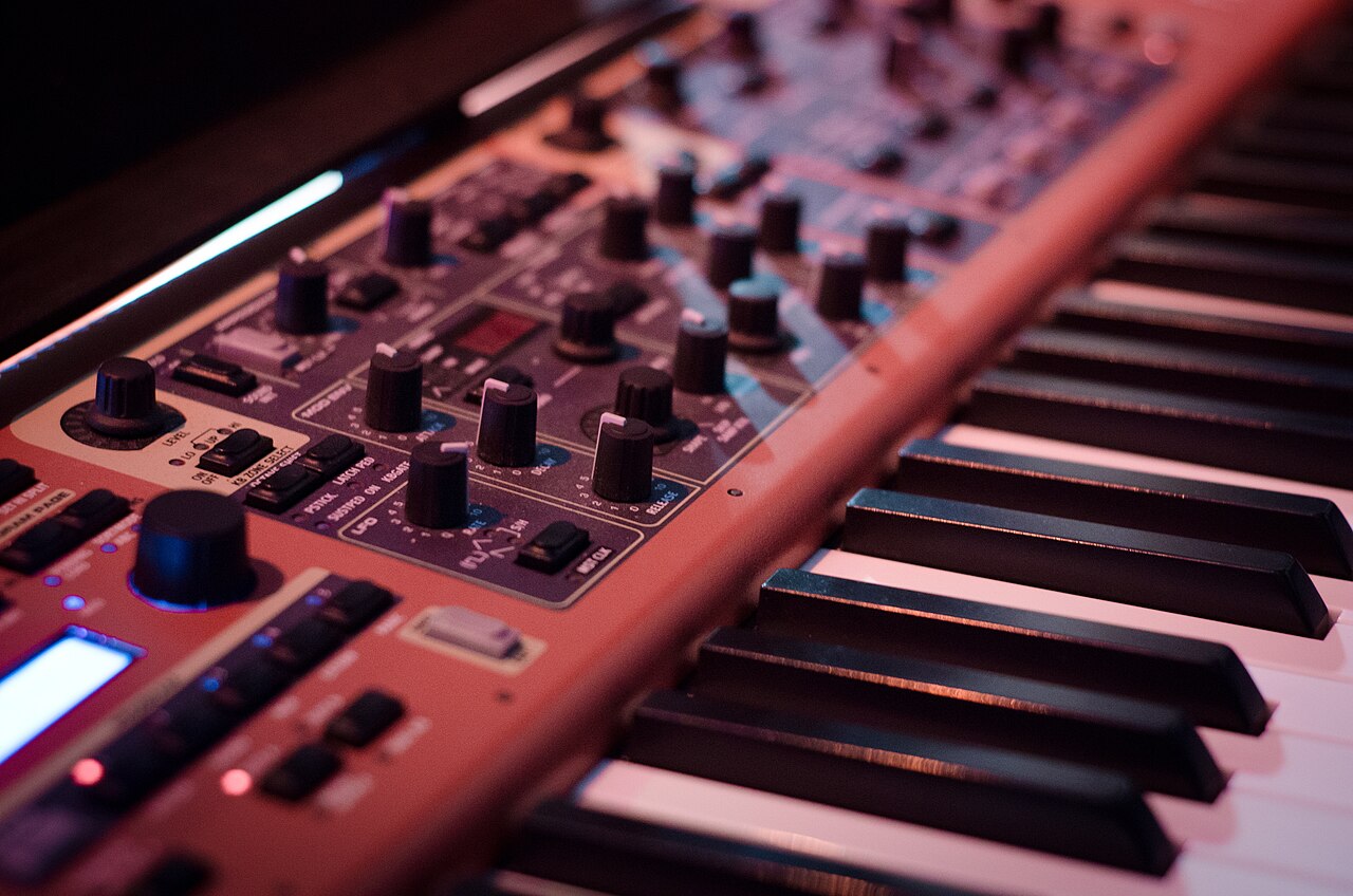 Синтезатор Nord Stage 3 Compact